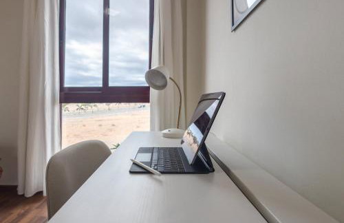 Luxury Workfriendly Far Ocean Views Home - Foto 15