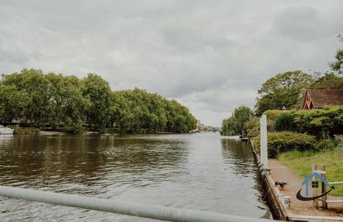 Unique Boathouse, detached free parking x4 cars - Foto 21