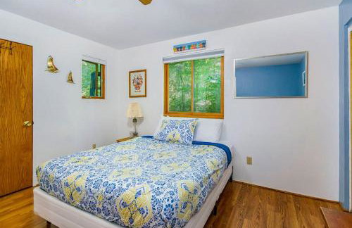 Jacobia Lakefront Retreat - Photo 13