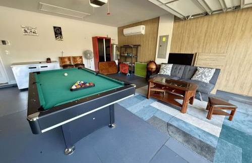 Modern 4BR Home with Wi-Fi & Garage Games - Foto 29