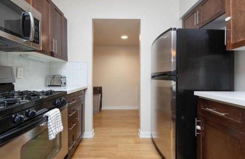 Cozy 2BR Apt in Downtown LA with Pool & Hot Tub - Foto 26