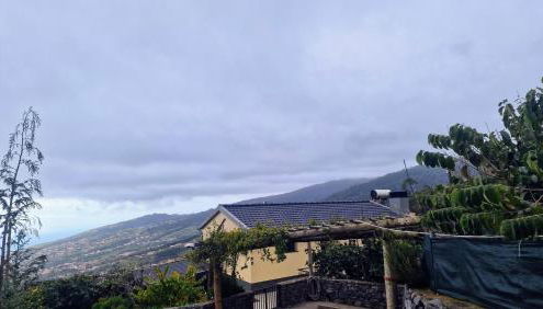 Madeira Mountain Paradise - Casa da Levada do Arco - Photo 2