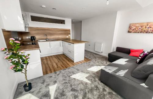 Flat 2 - Luxury Bolton City Centre Apartments - Photo 6