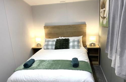 BAF Luxury Stays - Billing Aquadrome - Caravan Sleeps 8 - Photo 21