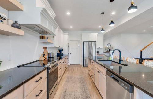 Dream Bear Lake Getaway w/ Hot Tub & Yard - Photo 9