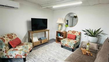 Luxury 4-Bedroom Container Home, Hot-Tub & Firepit - Foto 5