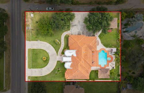 Valley Getaway! Pool House - Photo 19