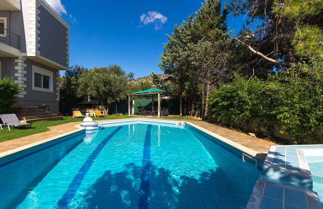 290m² Villa with Pool close to the Airport - Foto 29