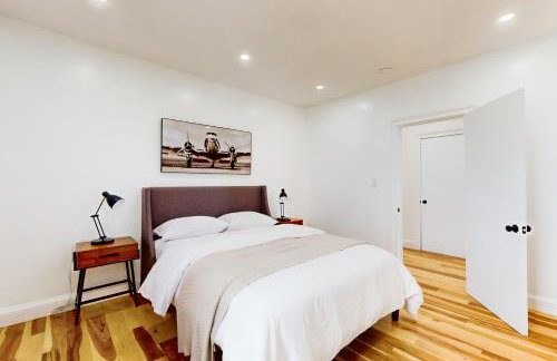 Shop, Dine, Unwind! Gateway to Boston Sights - Foto 16