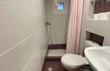 Όμορφο κατάλυμα στην κεντρική πλατεία του χωριού - Photo 3