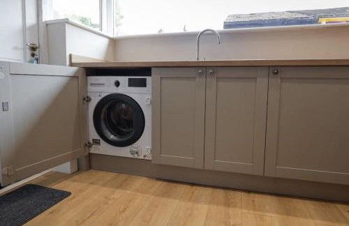 'Station House' Cosy Renovated Family-Friendly Home in Runcorn, Cheshire - Train Station Liverpool Chester Links, Brindley Theatre - Foto 8