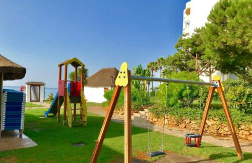 MI CAPRICHO, Beachfront, Grownfloor, Private Garden & Terrace - Photo 31