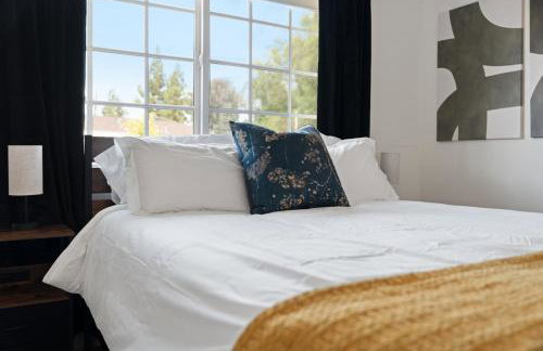 Near Safari & Beach - Backyard Games - AC - Pet OK - Foto 12