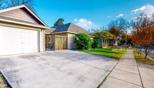 Welcoming home walkable to Steps of Alamodome & riverfront & near River Walk - Foto 3