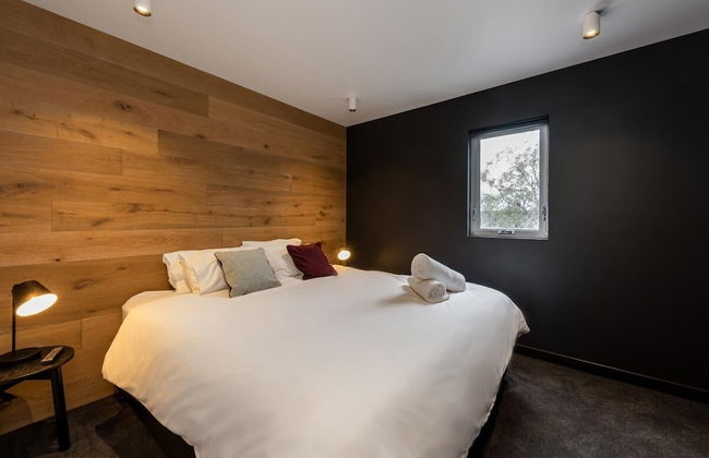 Elk at Falls - Photo 15