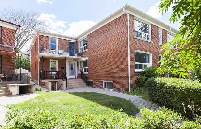 Bright Hideaway in Forest Hill with Parking - Photo 20