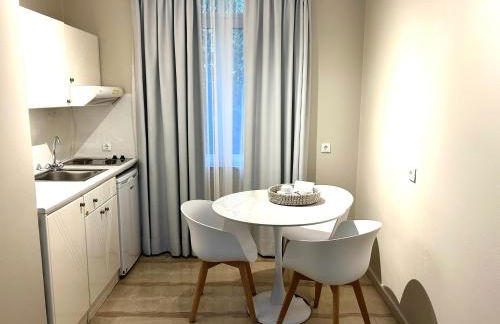 Loriet Hotel - Photo 88