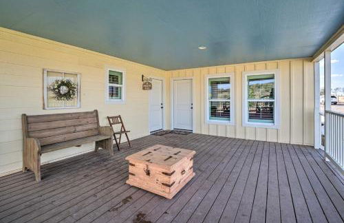 Hot Tub and Game Room! Family Schulenburg Retreat - Foto 41