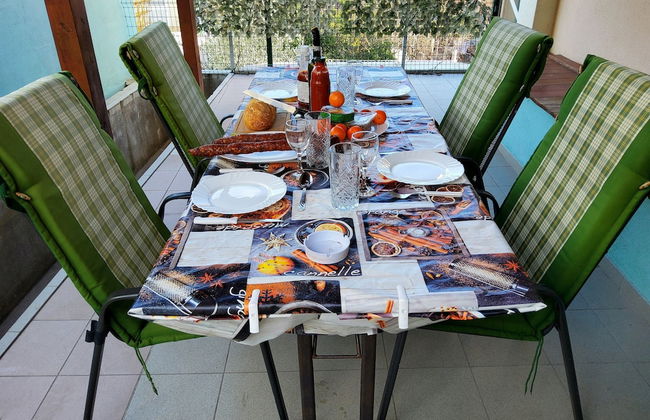 Charming Apartment 3 Sleeps 4 Guests - Photo 25