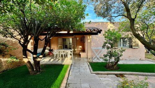 Mirto Beachside Apartment - 2BR - Wi-Fi - AC - 100m from the Beach - BBQ - Parking - Foto 1, Garden view