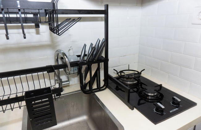 Cozy Stay And Elegant Studio At West Vista Apartment - Foto 10