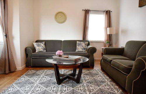 Cozy & Family Friendly Pittsburgh Home Sleeps 6 - Foto 1