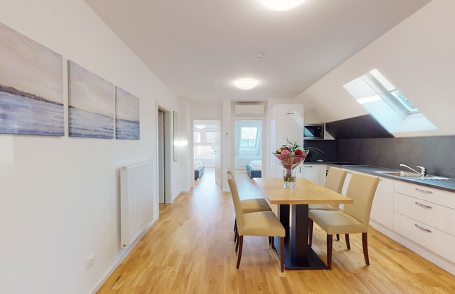 ALON HOMES Vienna – Premium City Center Apartments - Photo 16