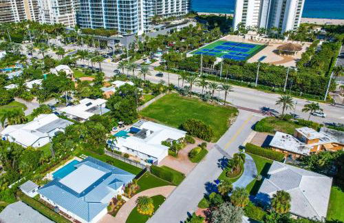 Across from Beach- 3 Master Suites, Heated Pool & Spa, Tanning Ledge, Golden Tee - by Maven Vacation Rentals - Foto 49