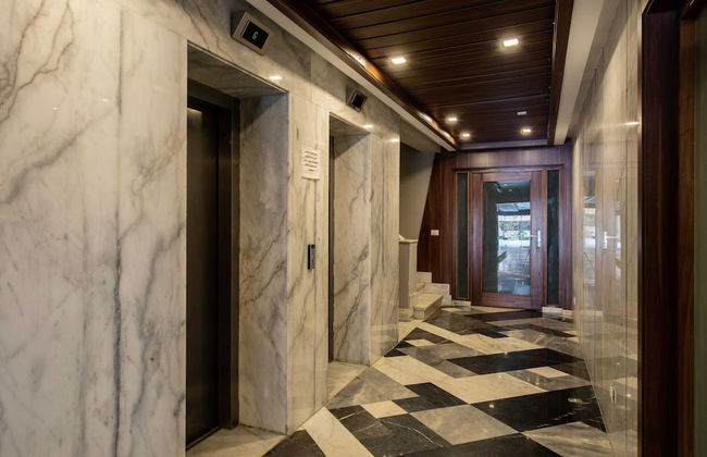 Xuru Stays I Waterfront Designer 2BR - 5 min to Airport - Foto 32