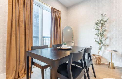 Here You Come Again by Stay Local Nashville - Foto 6