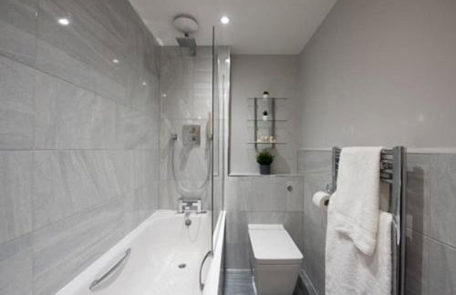 Beautiful, Spacious 1 bed flat - Foto 13