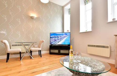 Beautiful 1 Bedroom Apartment in Newport Centre - Pass the Keys - Foto 5