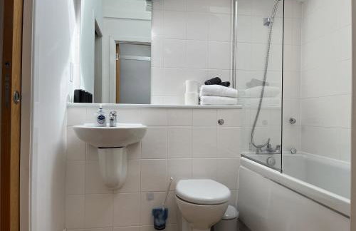 2 Bed 2 bath with Private Parking - Foto 32