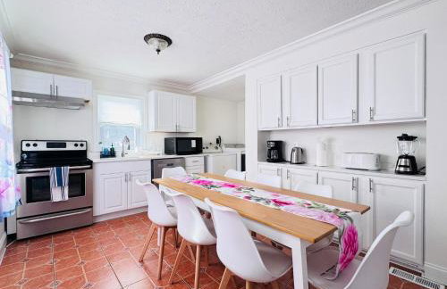 Entire Family-friendly 4 BR Cozy Unit , Metro walk - Foto 52