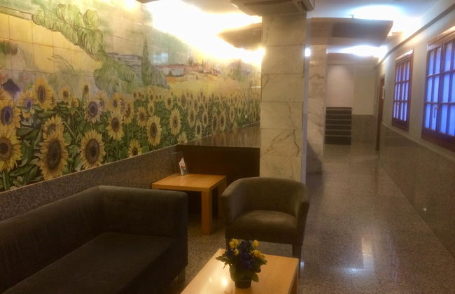 Suites Apartamentos Los Girasoles - Photo 6