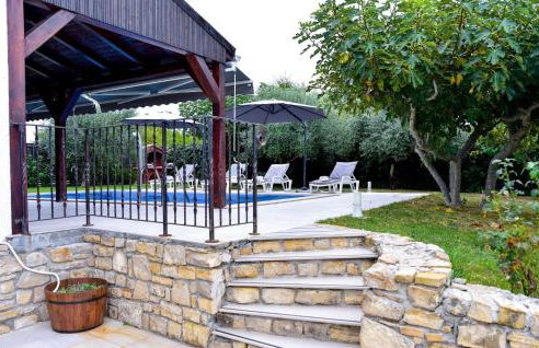 Stunning Home In Smokovic - Photo 17