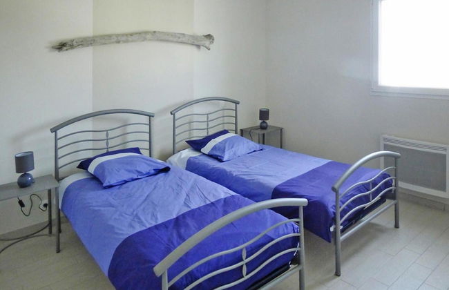 Modern Semi-detached House With Terrace - Photo 2