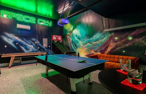Space City - Prof Design, Game Room, King BD - Photo 1