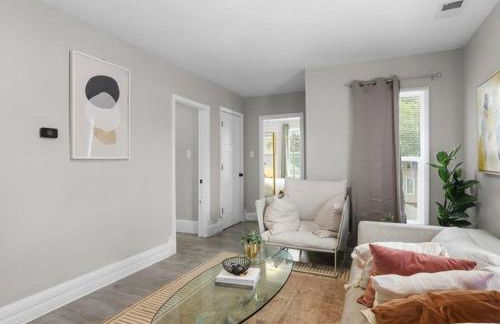 Chic Vinewood Home King Plus 2 Queens - Foto 9