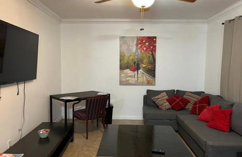 Modern 2 BR near shops, WD fast WiFI 2000mbps 10 min to beach Bliss 7 - Foto 3