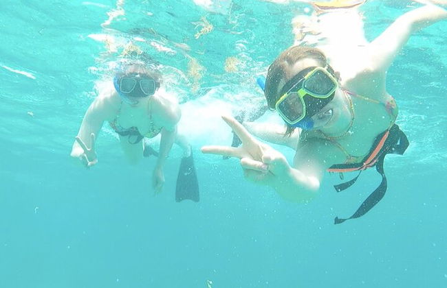 Excursão de catamarã Isla Mujeres, snorkeling, diversão, bar aberto e buffet - Foto 7