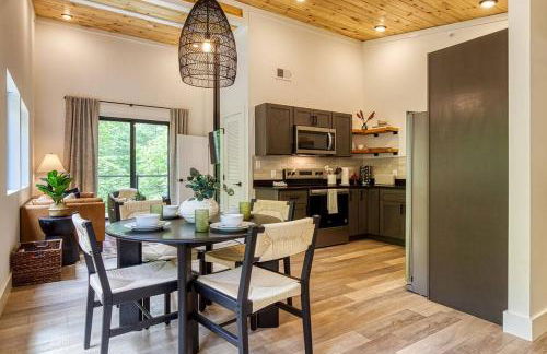 Peaceful Smoky Treehouse| Hot Tub • Hammock • Deck - Foto 25