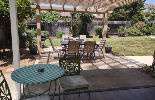 Custom Home - Beach close/convenient to everything - Foto 23