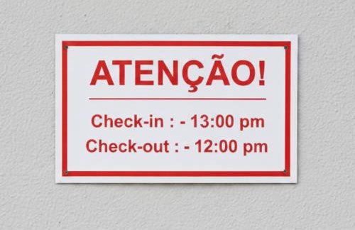 Riverfront Retreat Prime Location Apartment with Stunning Views of the RioNegro - Foto 12