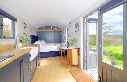 Luxurious Shepherds Huts Outdoor Baths Sea Views - Foto 25