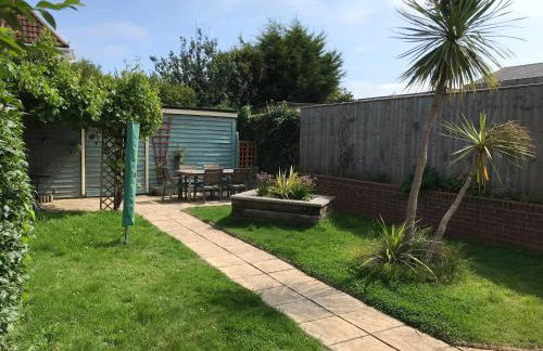 RedButt House, Freshwater, 3 Bedrooms, WiFi, Garden - Photo 8