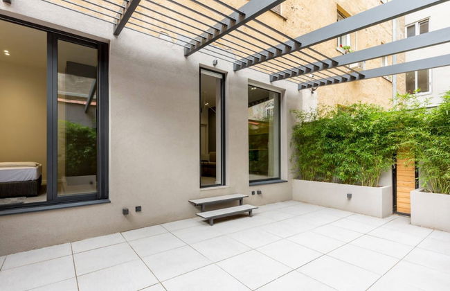 Teanna Lux Apartments - Photo 37