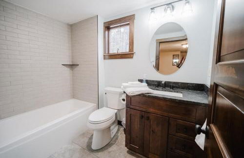 13 Beds, 17 Guests with Hot tub only 15Mins to Sunday River - Foto 19