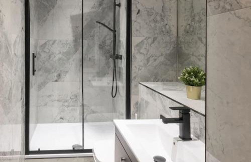 Modern 3 beds APT, 2 Baths, Free Parking - Foto 21