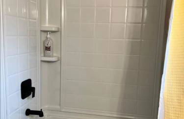 Sacred Heart HospitalHuckleberrysMin to Dwntn - Foto 24